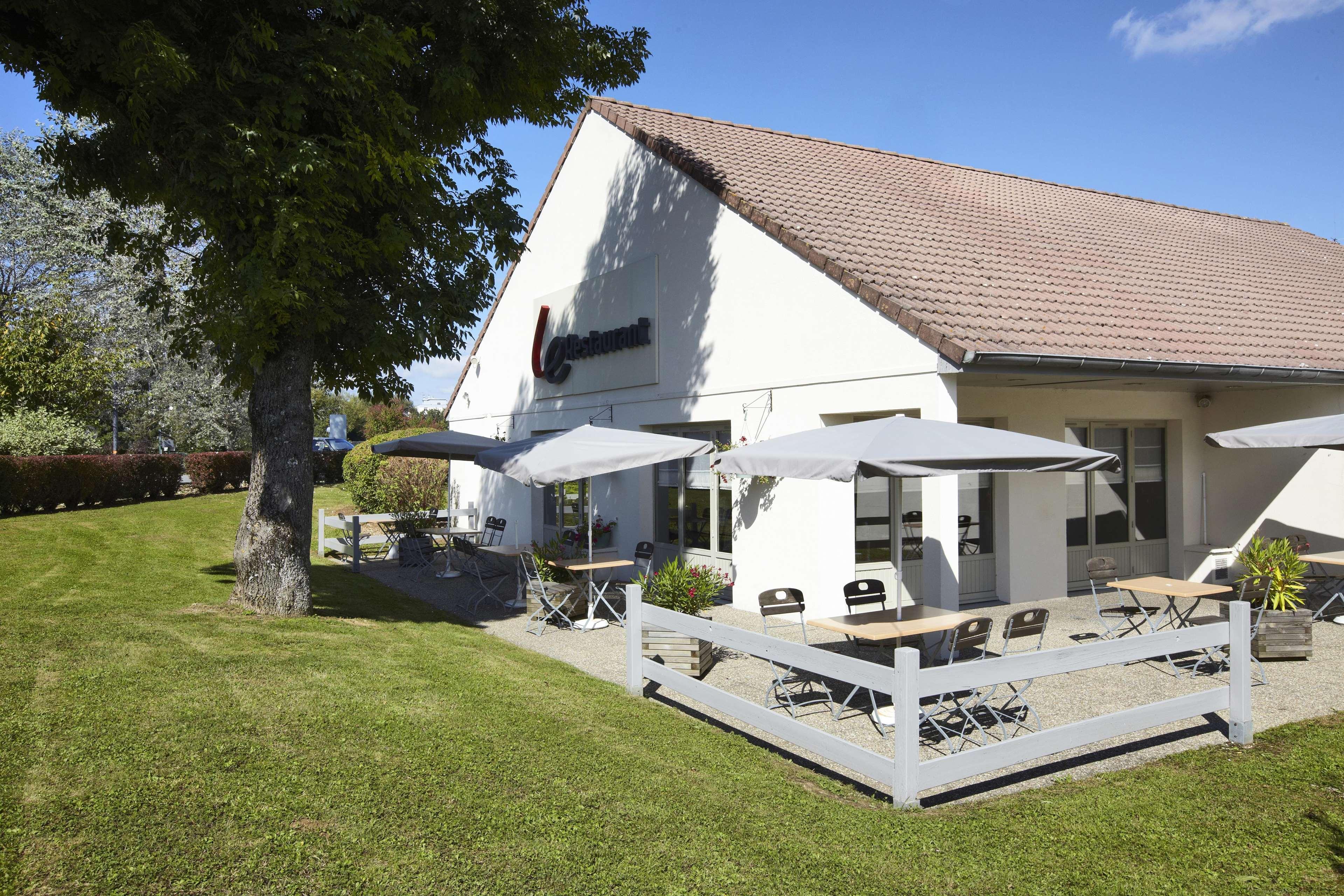 Hotel Campanile Montbeliard - Sochaux Exterior foto